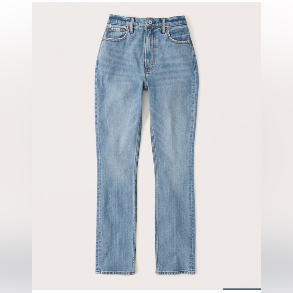 Abercrombie Curve Love Ultra High Rise 90s Slim Straight Jean